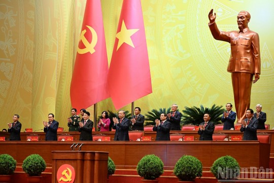 PHÁT TRIỂN ĐỘI NGŨ TRÍ THỨC, NHÀ KHOA HỌC VÀ VAI TRÒ CỦA TRƯỜNG ĐẠI HỌC - MŨI NHỌN ĐỘT PHÁ TRONG TINH THẦN ĐẠI HỘI XIV