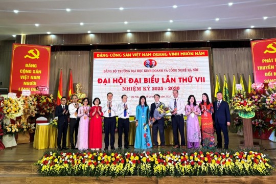 ĐẢNG BỘ HUBT ĐỔI MỚI SÁNG TẠO, VỮNG BƯỚC NĂM 2026 HƯỚNG TỚI KỶ NIỆM 30 NĂM HÌNH THÀNH VÀ PHÁT TRIỂN TRƯỜNG