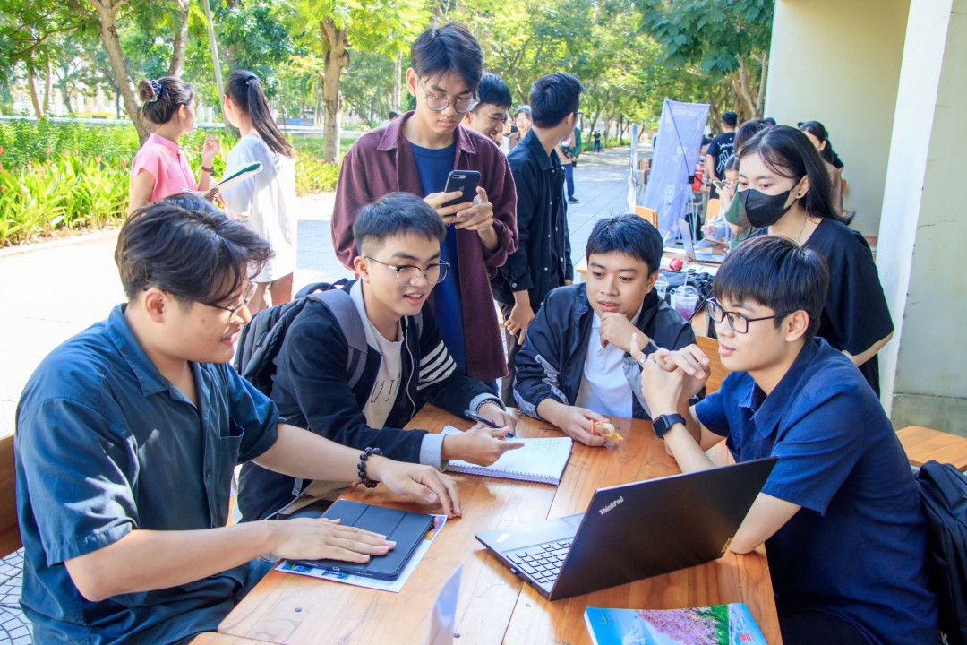 Sinh Viên Và Công Nghệ – Sáng Tạo Không Ngừng Nghỉ