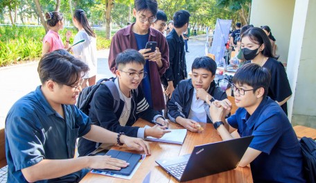 Sinh Viên Và Công Nghệ – Sáng Tạo Không Ngừng Nghỉ